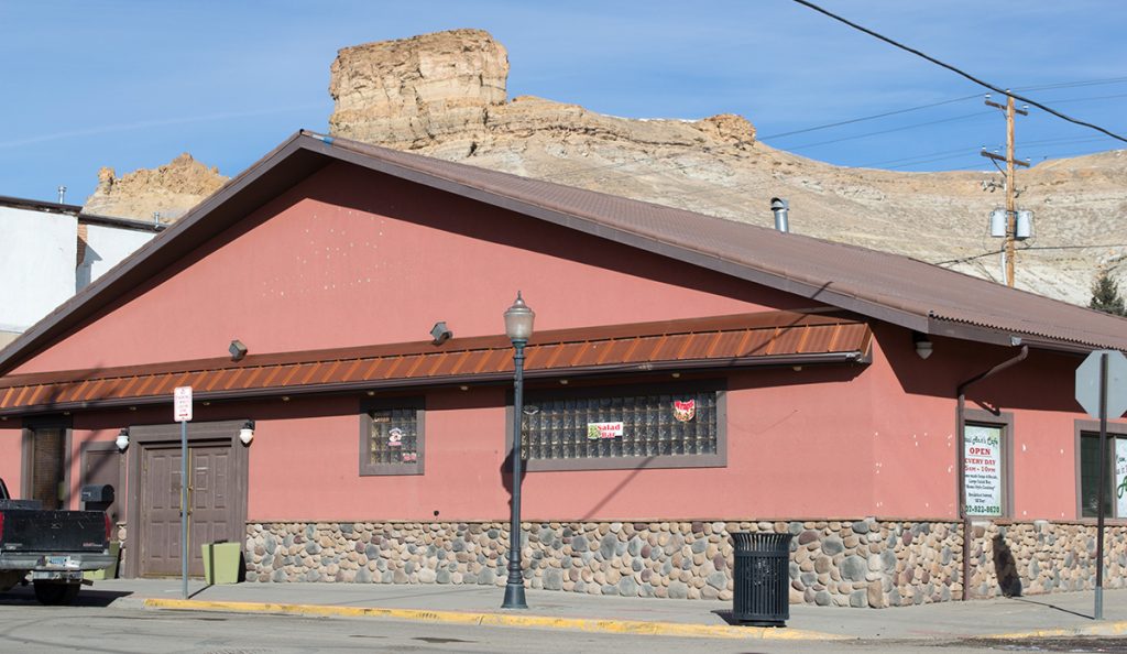 Town Bar & Grill to Open Feb. 1 in Green River
