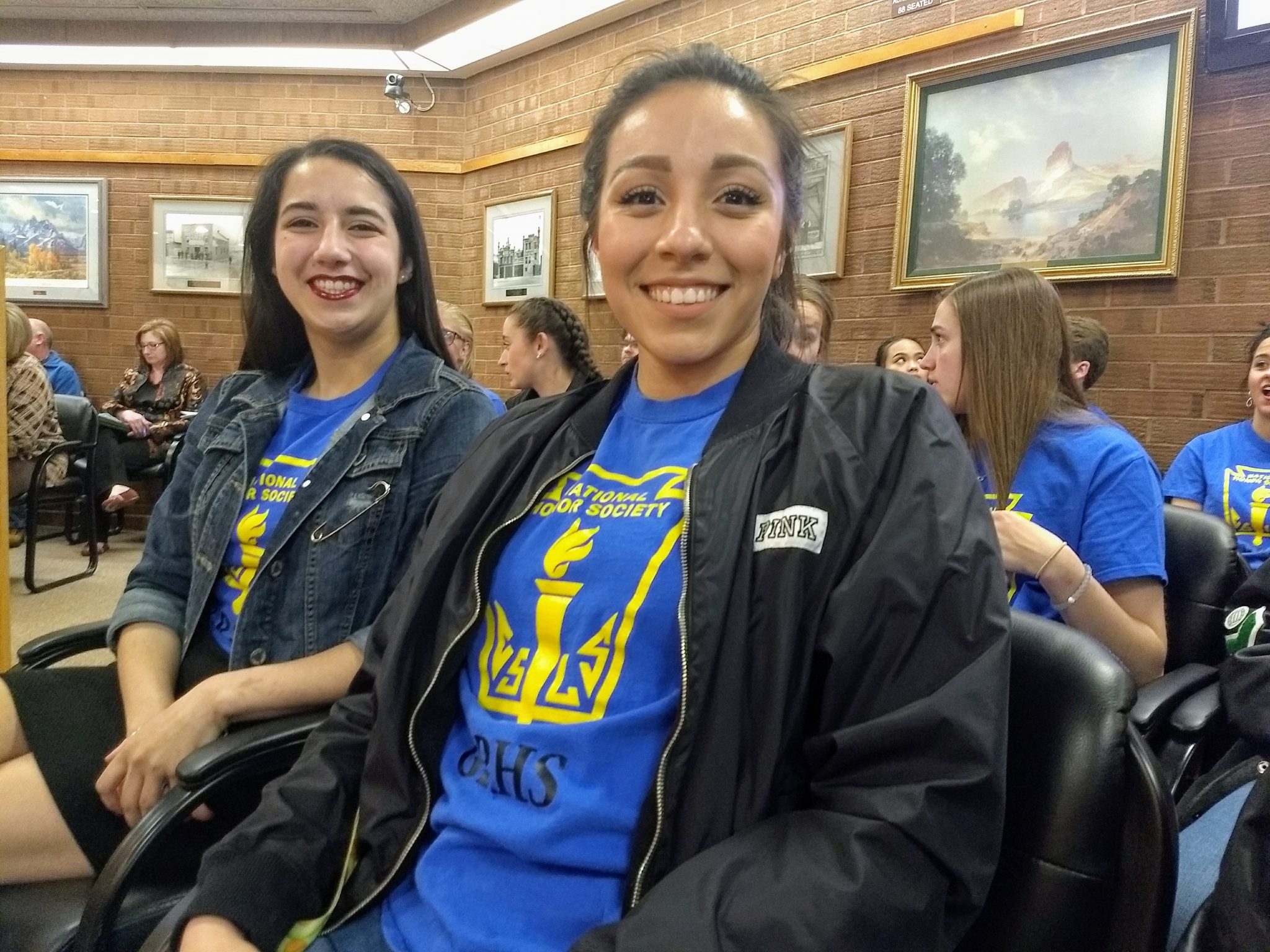 NHS Students To Fund a Green River Dog Park SweetwaterNOW