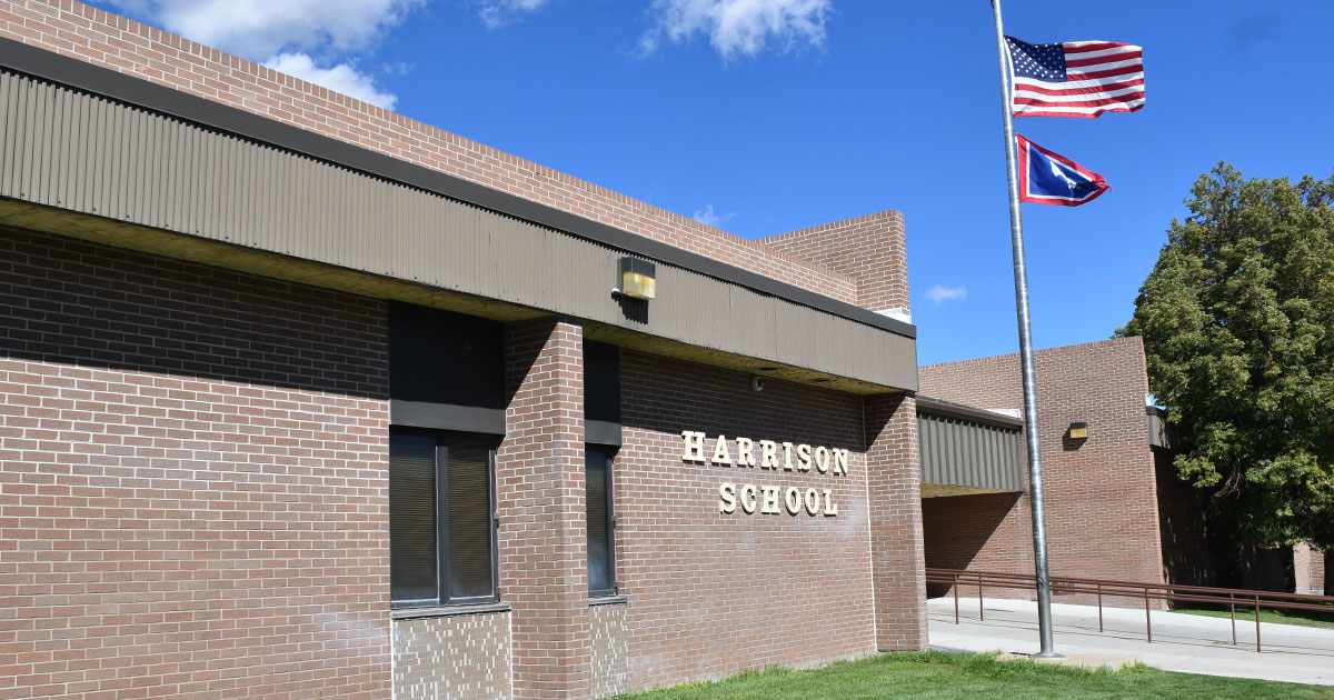 Harrison Elementary's Principal Sleeps on Roof to Celebrate Reading