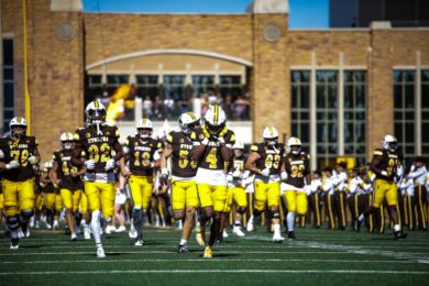 Cowboys Enter Second Week of Fall Camp in Full Pads