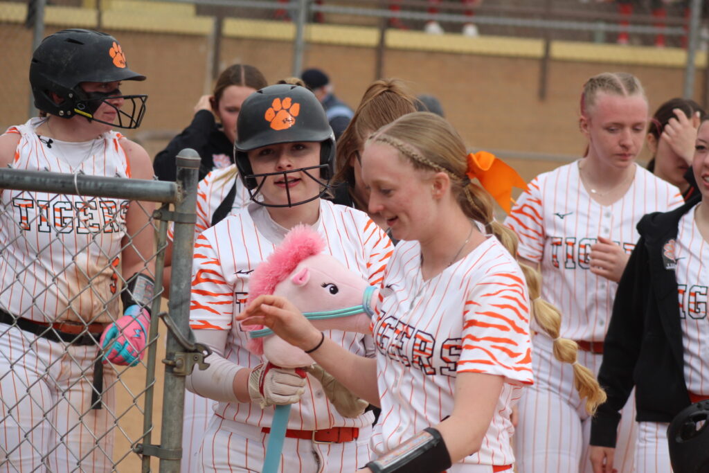Lady Wolves, Lady Tigers Seek First Conference Wins