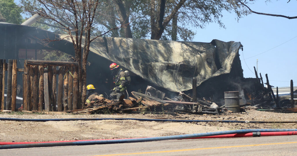 3 Vehicles, 1 Trailer Burned in Sunday Fire