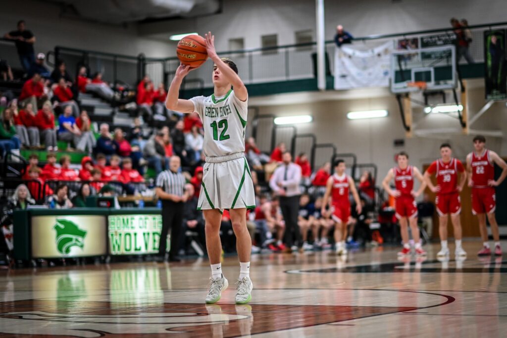 Green River Sweeps Evanston to Open Conference Play