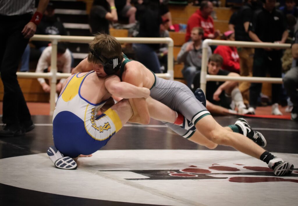 Wolves Sweep Tri at Star Valley Ahead of 4A Duals