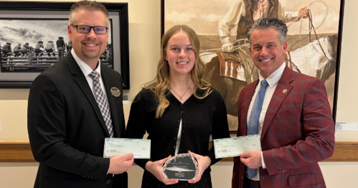 Emma Hunsaker Receives Shaping Wyoming’s Future Award